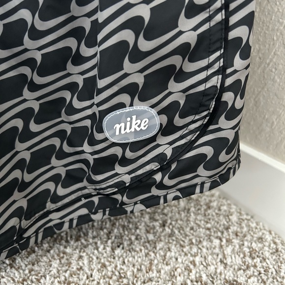 New Nike Dri-Fit Running Shorts Size Large - Picture 2 of 6